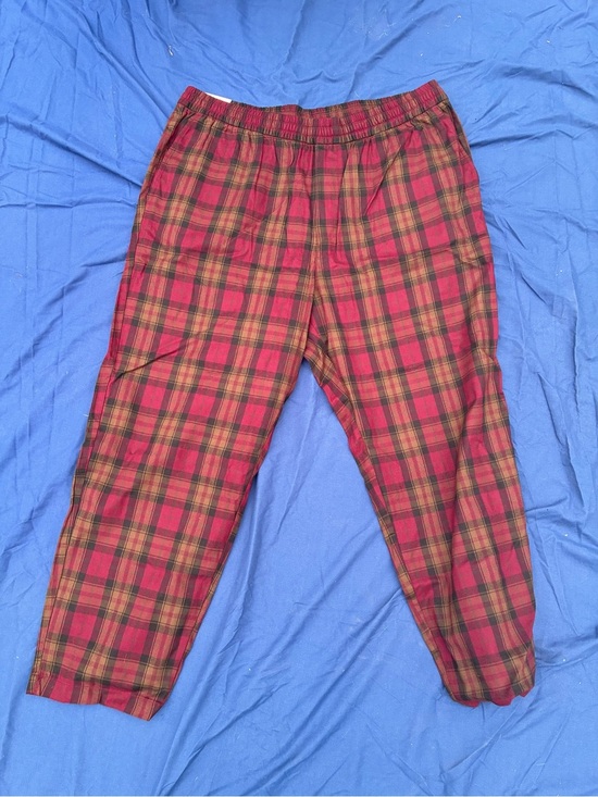 Uniqlo Other - Uniqlo Red Plaid Elastic Waist Joggers
